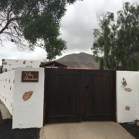 Villa Abraham Tefia Bagian luar foto